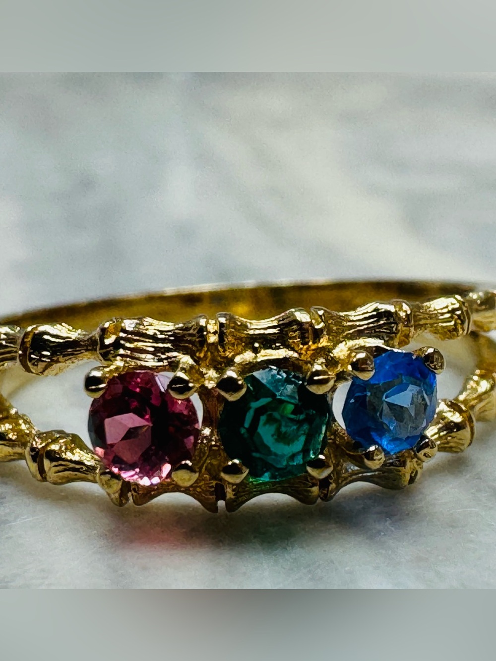 Vintage Gold Plated 3 Stone CZ Sample Ring Size 7 Birthstone - Picture 3 of 14